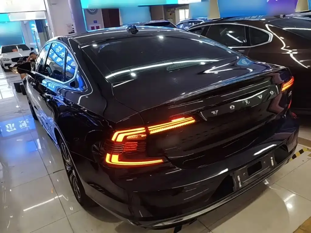 Volvo S90 — фото 3