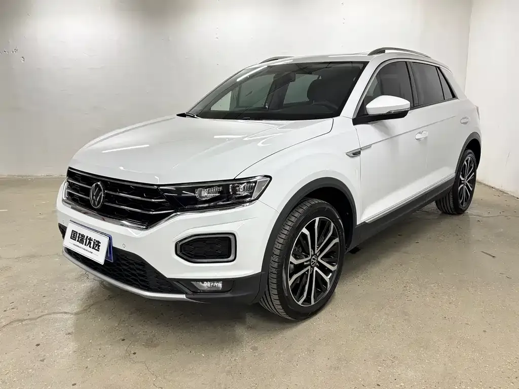 Volkswagen T-Roc — фото 1