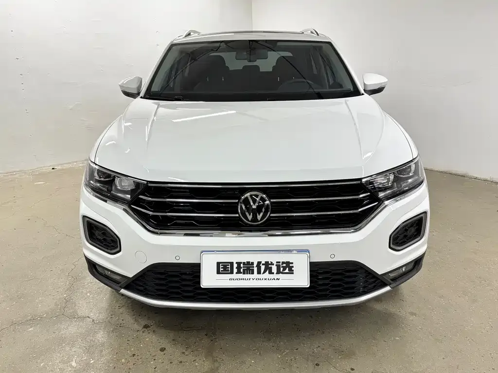 Volkswagen T-Roc — фото 7