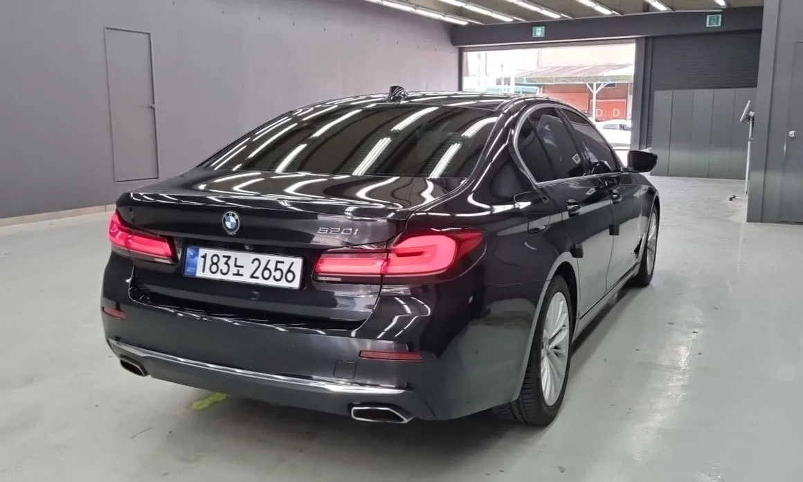 BMW 5-Series 2021 из KR, фото 4