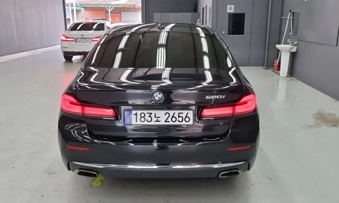 BMW 5-Series 2021 из KR, фото 3