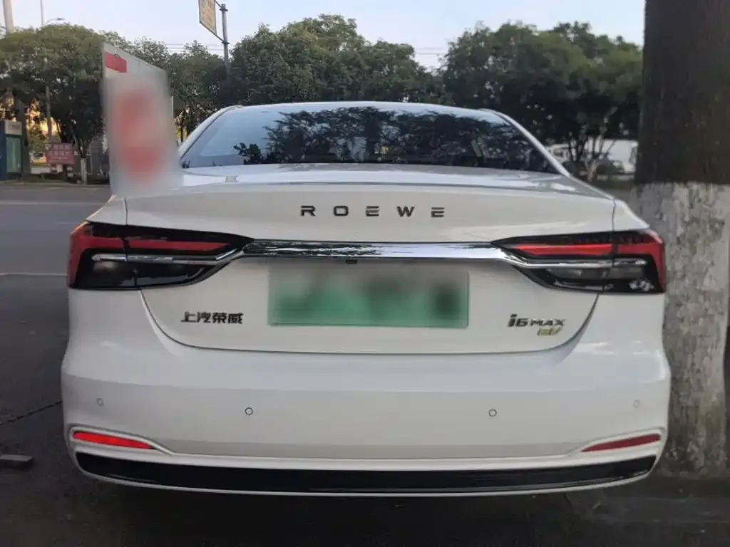 Roewe i6 MAX New Energy — фото 2