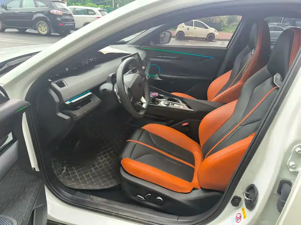 Changan UNI-V 2024 из CN, фото 7