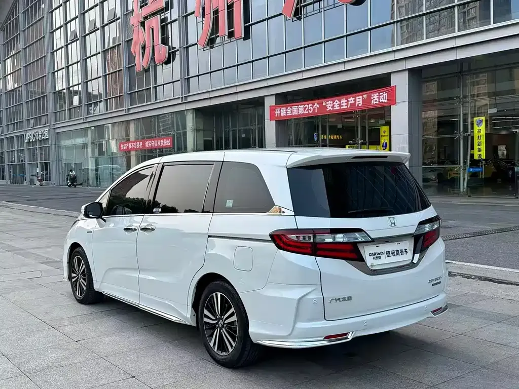 Honda Odyssey — фото 2