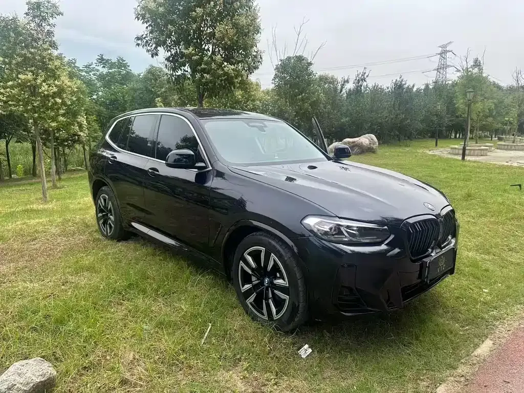 BMW iX3 — фото 6