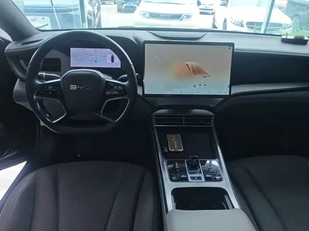BYD Seal 07 DM-i 2025 из CN, фото 2