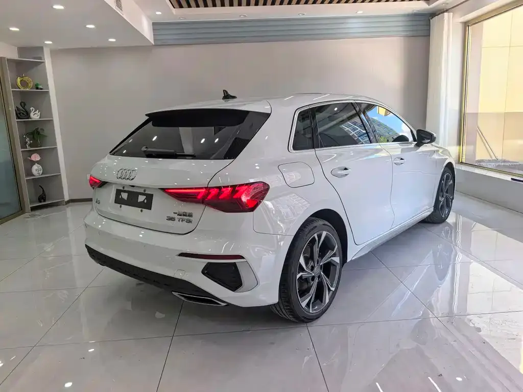 Audi A3 — фото 2