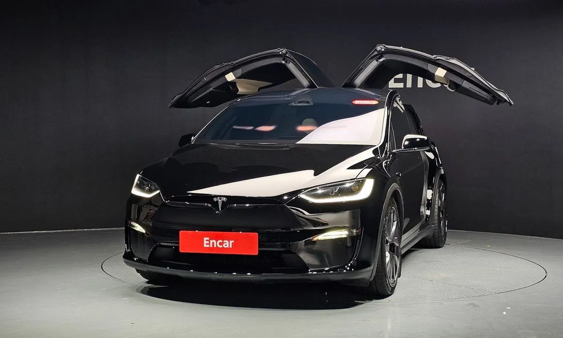 Tesla Model X — фото 4