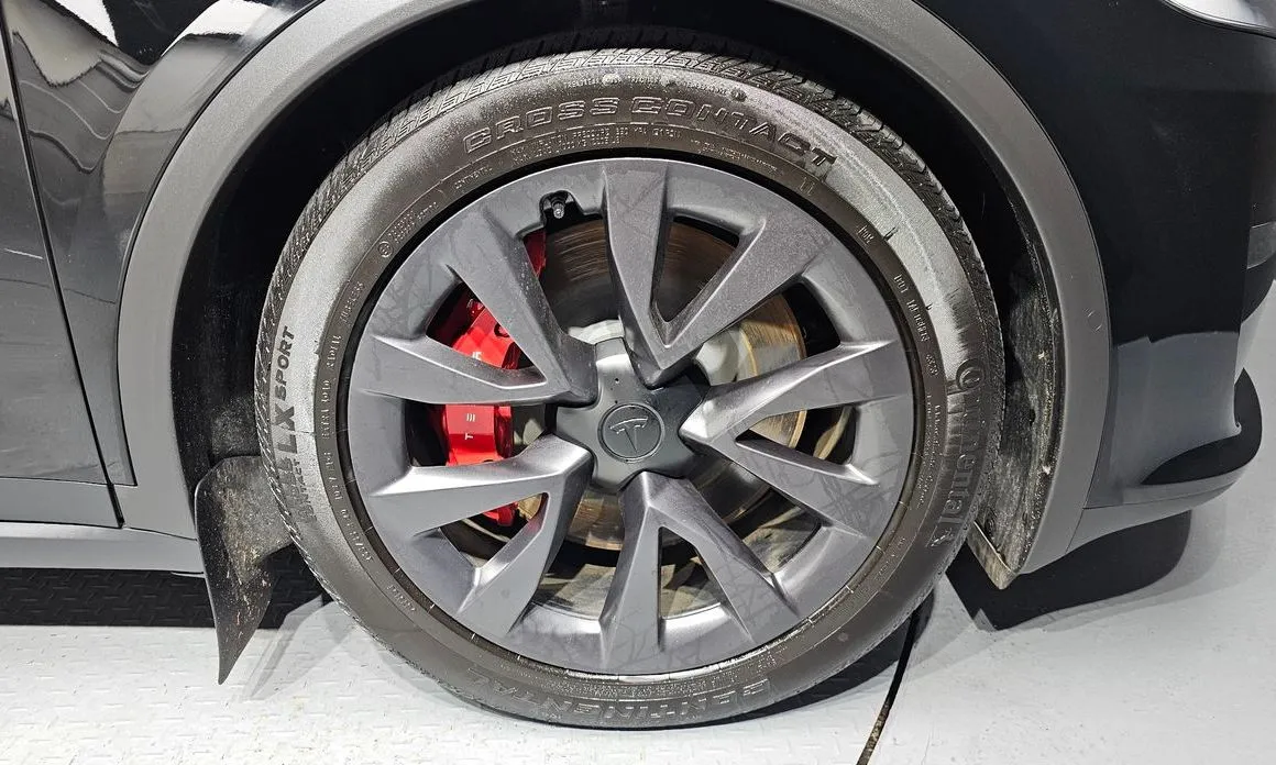 Tesla Model X — фото 9