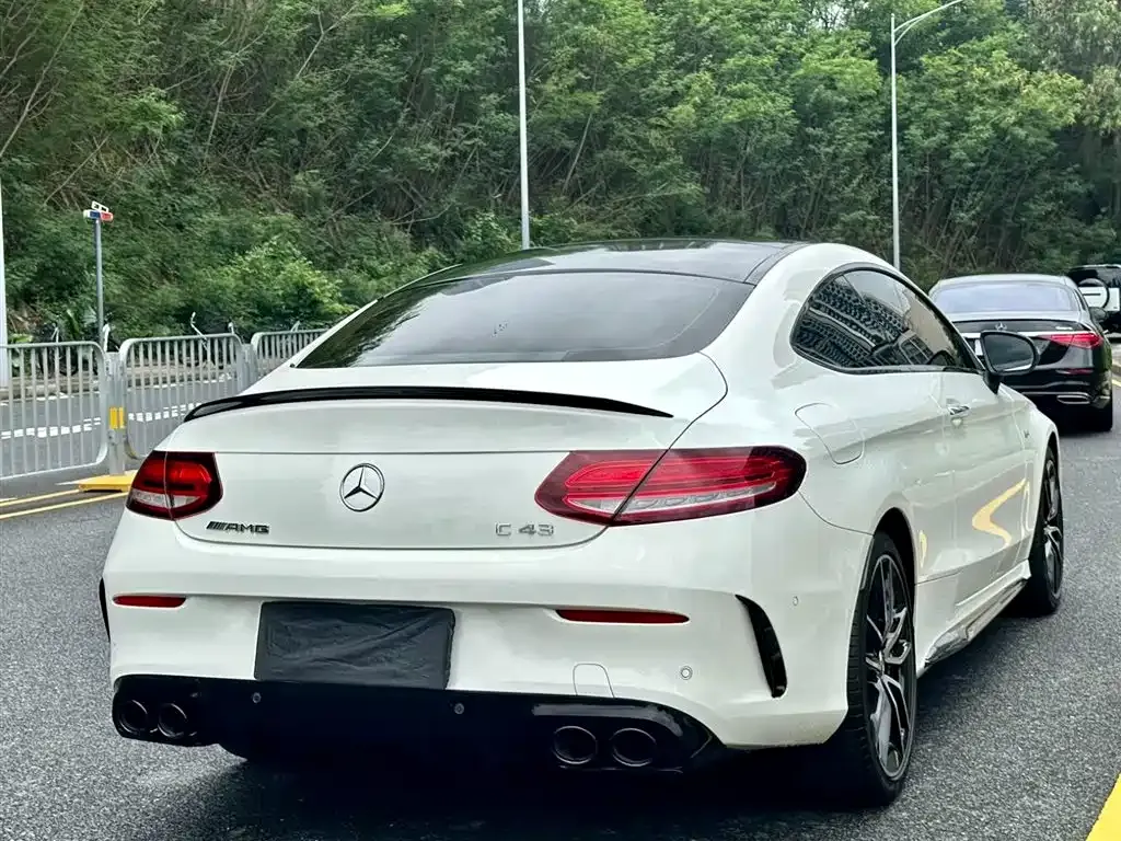 Mercedes-Benz C-Class AMG — фото 9
