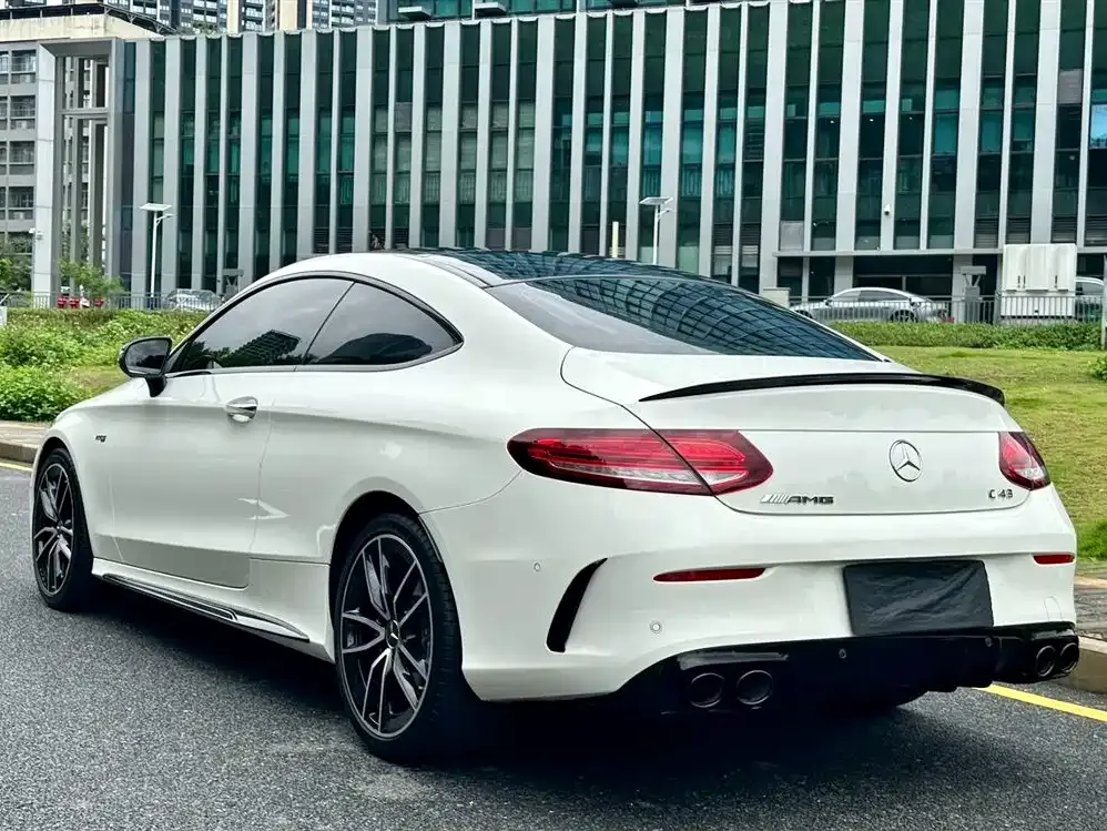 Mercedes-Benz C-Class AMG — фото 10