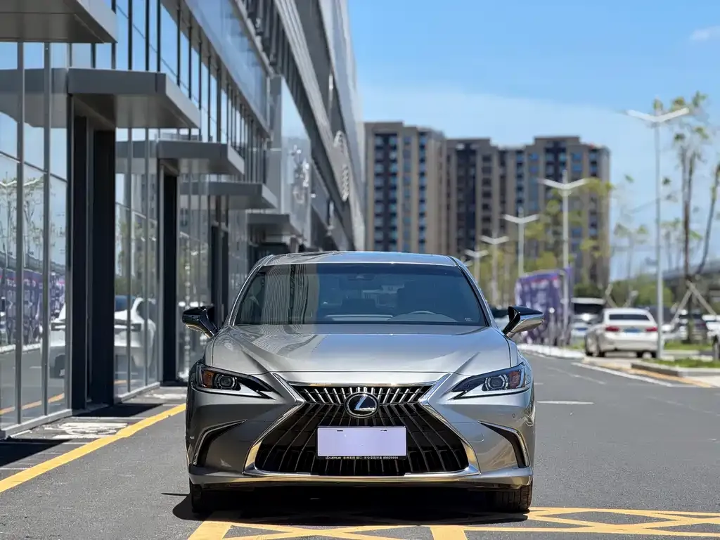 Lexus ES 2024 из CN, фото 4