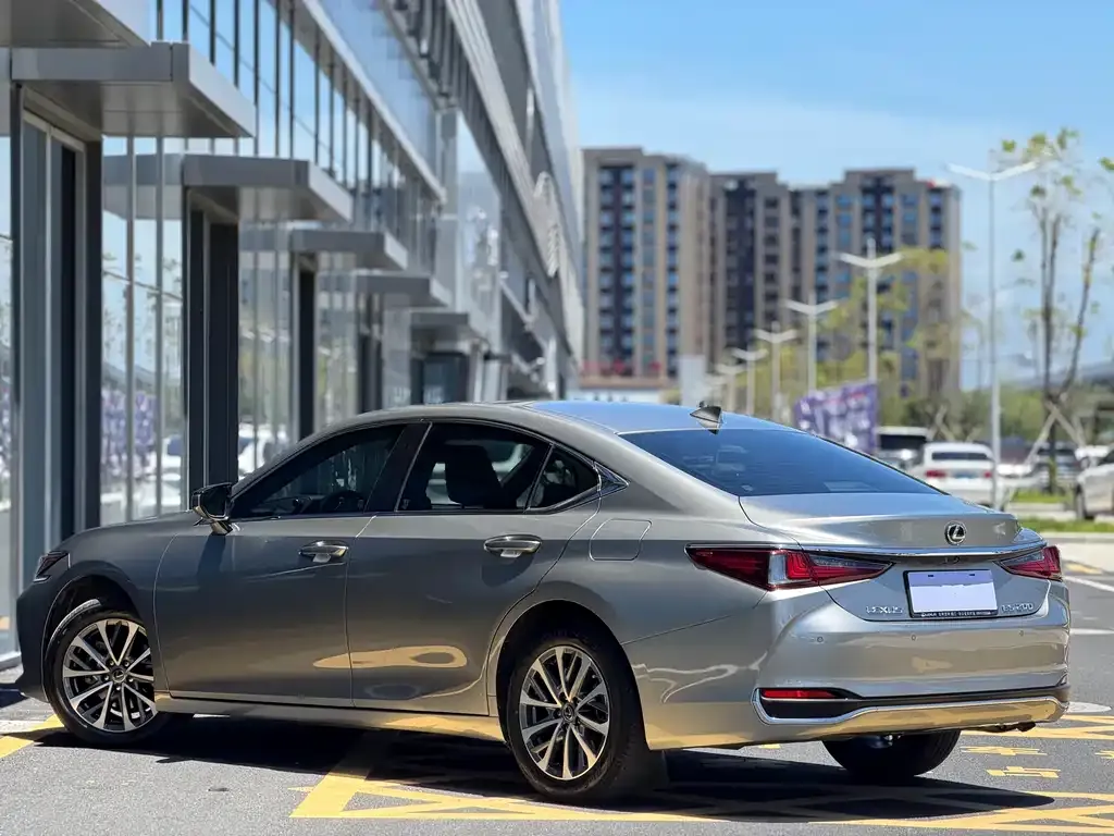 Lexus ES 2024 из CN, фото 6