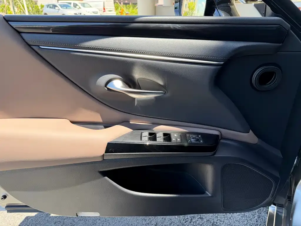 Lexus ES 2024 из CN, фото 9