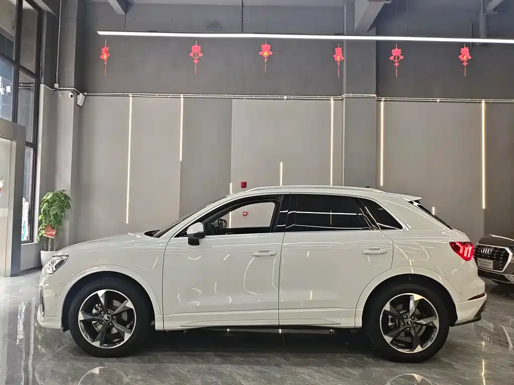 Audi Q3 — фото 9