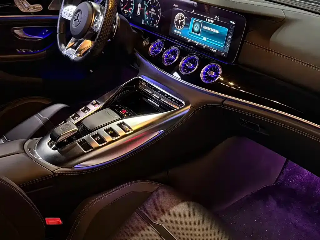 Mercedes-Benz AMG GT — фото 7