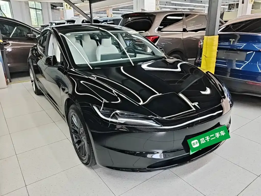 Tesla Model 3 — фото 3