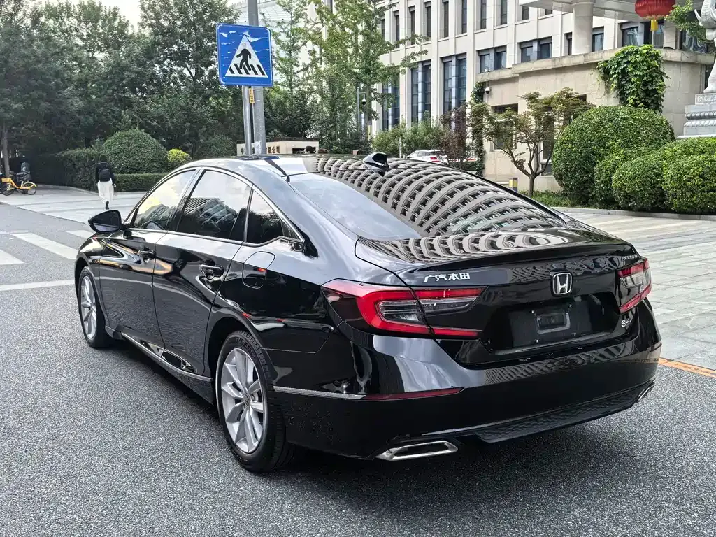 Honda Accord — фото 5