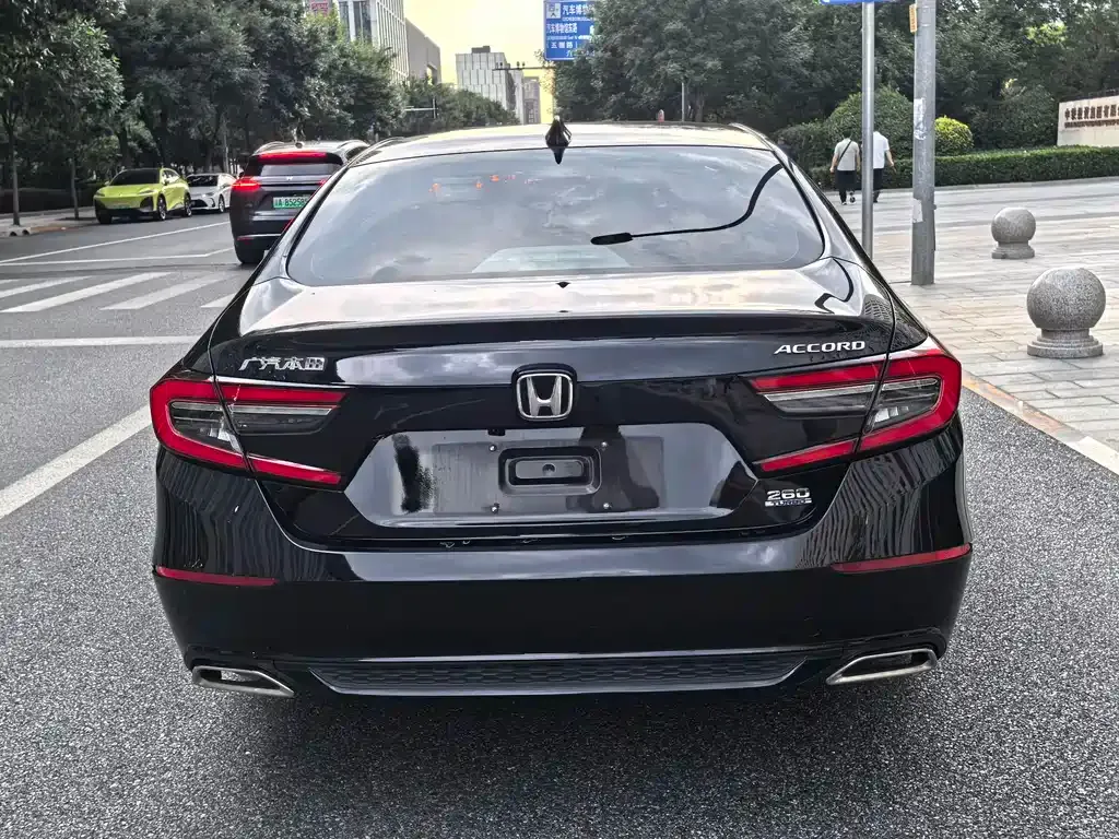 Honda Accord — фото 3