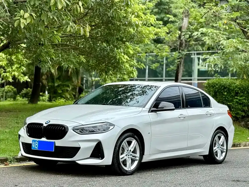 BMW 1 Series — фото 1