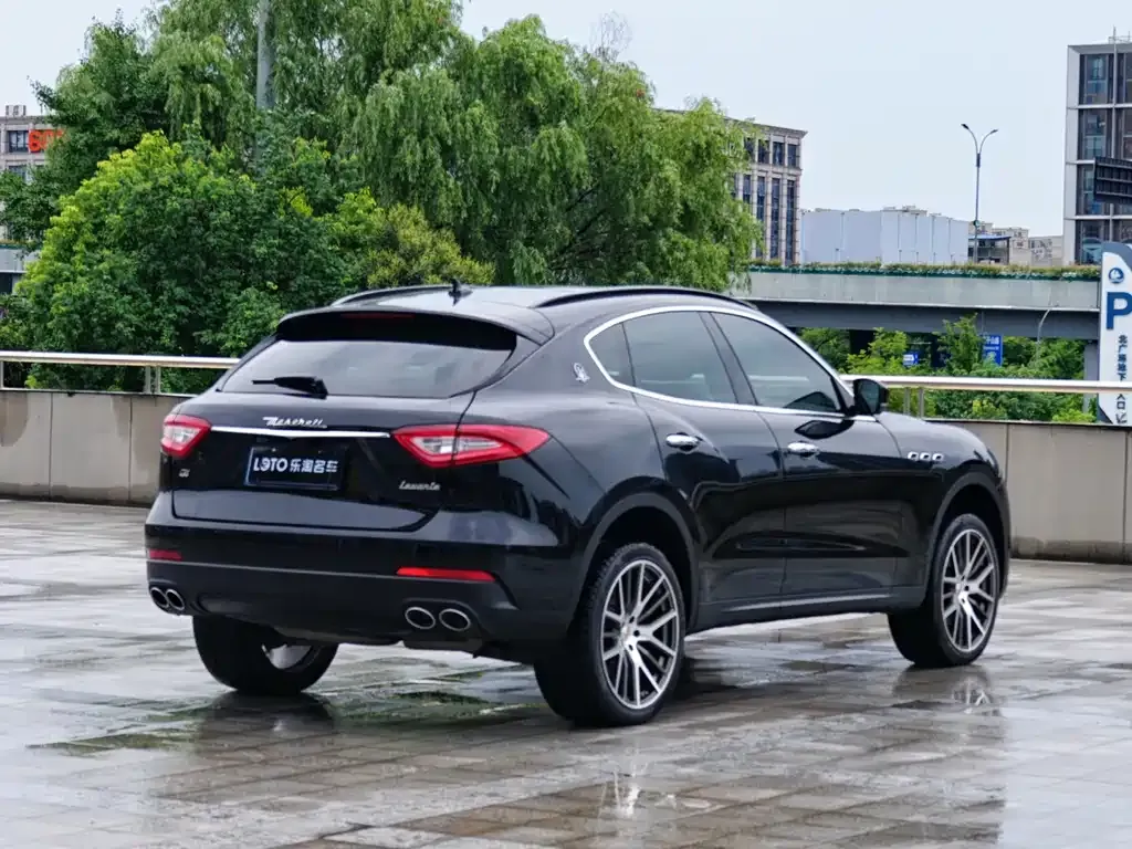 Maserati Levante — фото 2