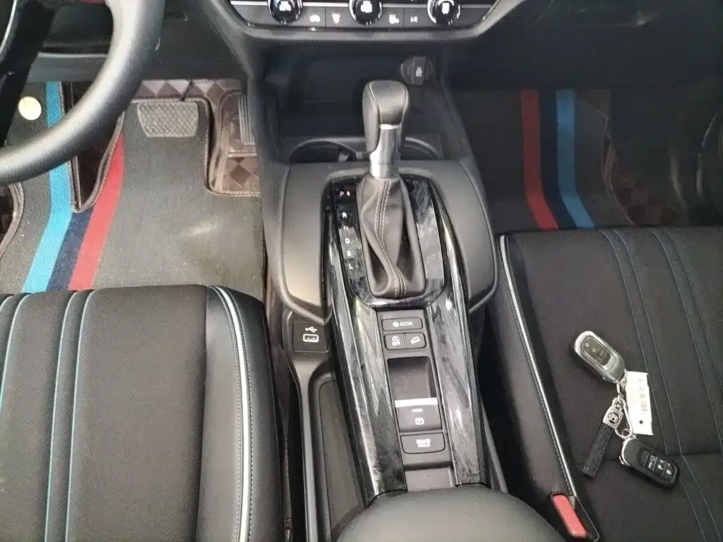 Honda HR-V 2023 из CN, фото 9
