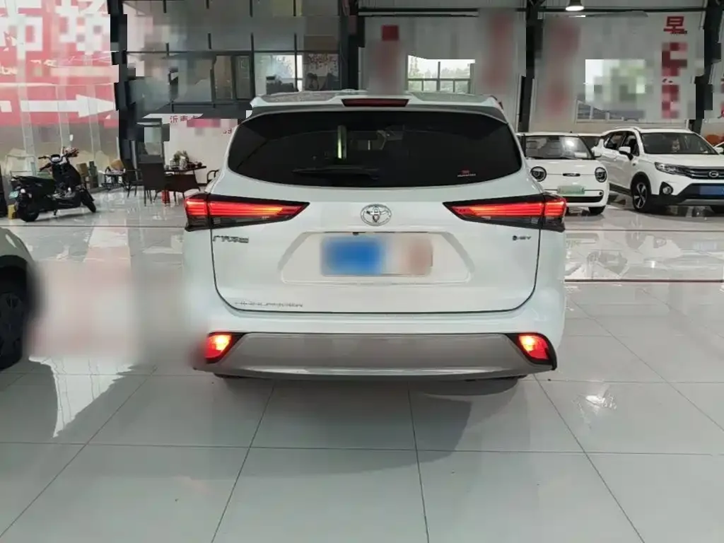 Toyota Highlander — фото 2