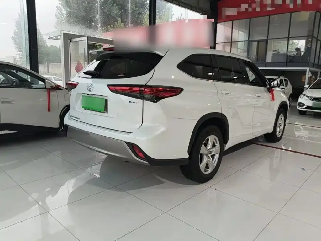 Toyota Highlander — фото 5