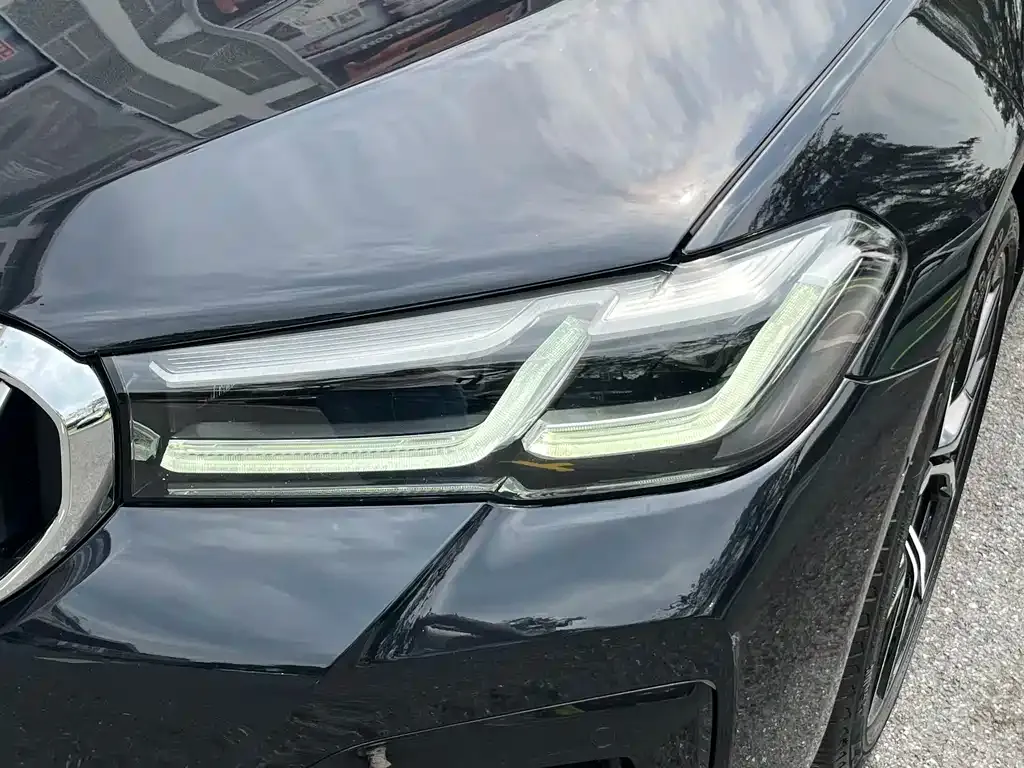 BMW 5 Series — фото 2