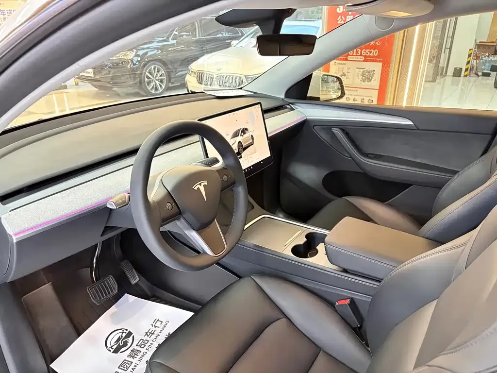 Tesla Model Y — фото 2