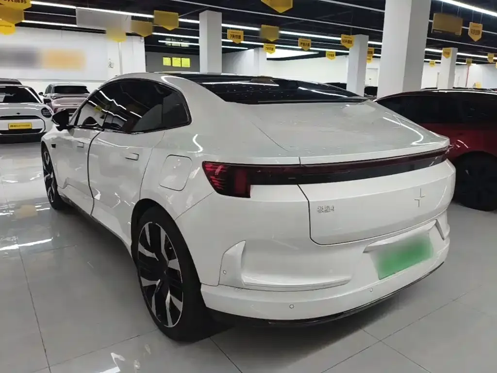 Polestar Polestar 4 — фото 7