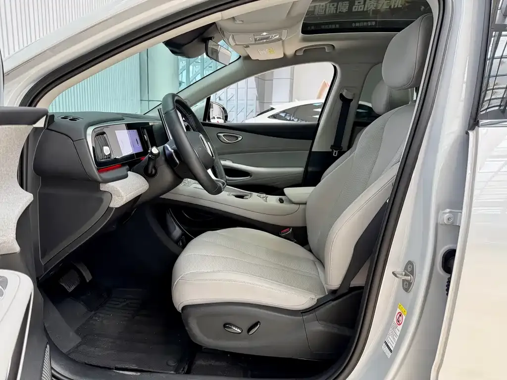 BYD Hiace 05 EV — фото 10