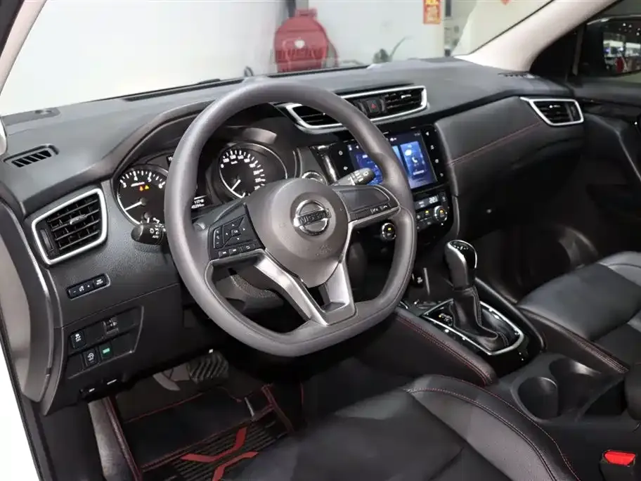 Nissan Qashqai — фото 10