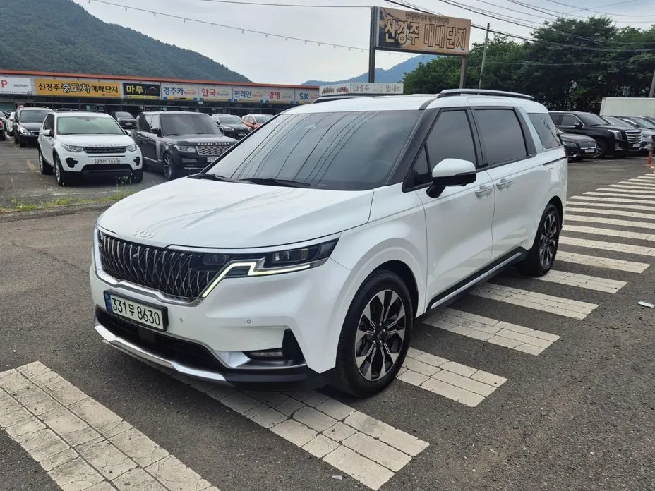 Kia Carnival — фото 1