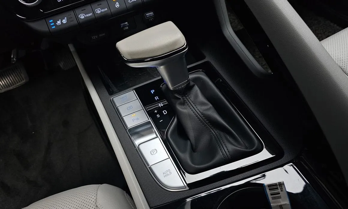 Hyundai AVANTE — фото 7