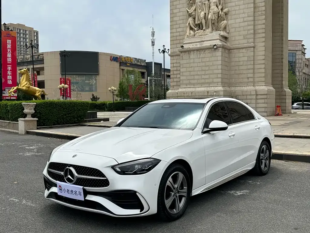 Mercedes-Benz C-Class — фото 1