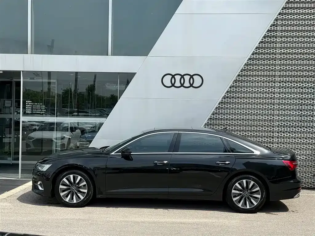 Audi A6L — фото 9