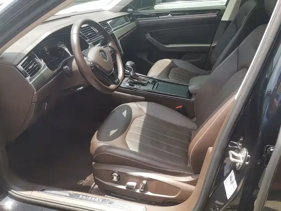 Volkswagen Phideon — фото 5