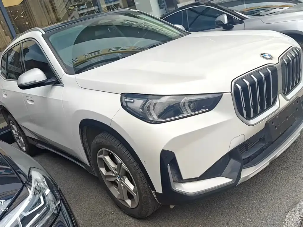 BMW X1 — фото 10