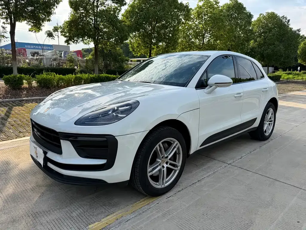 Porsche Macan — фото 1