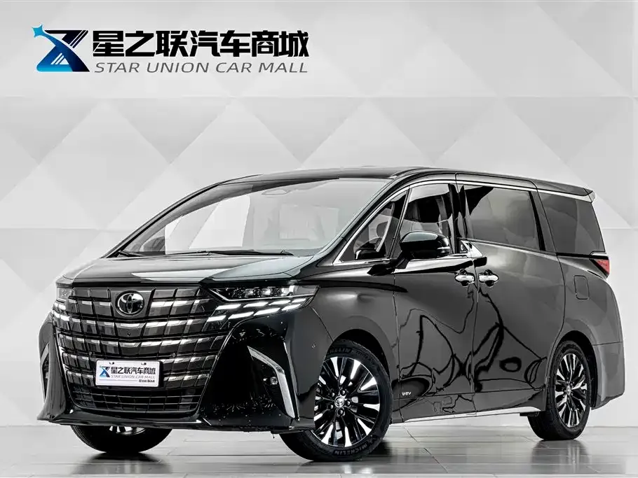 Toyota Alphard — фото 1