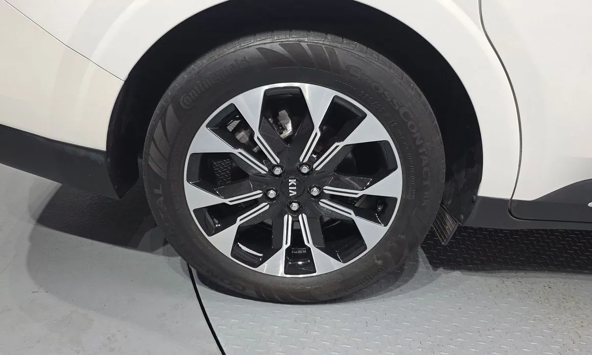 Kia Carnival — фото 10