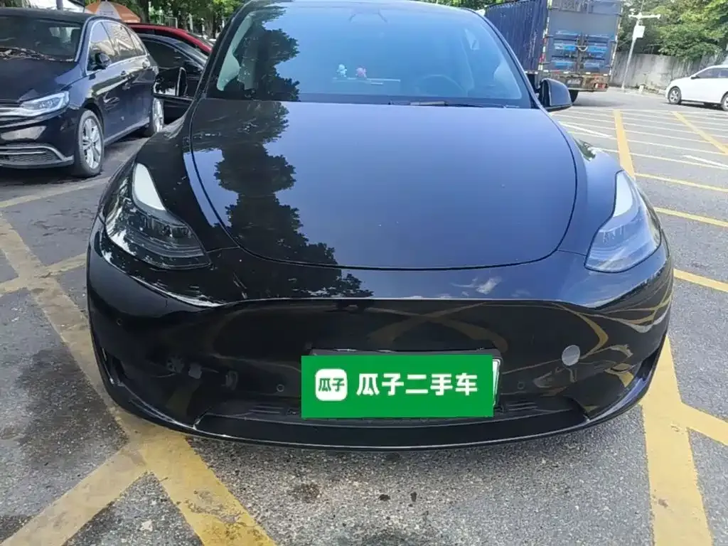Tesla Model Y — фото 5