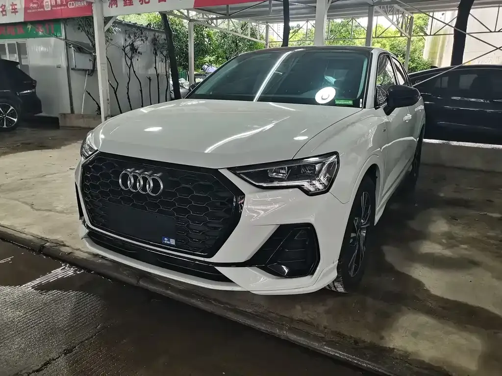 Audi Q3 Sportback — фото 1