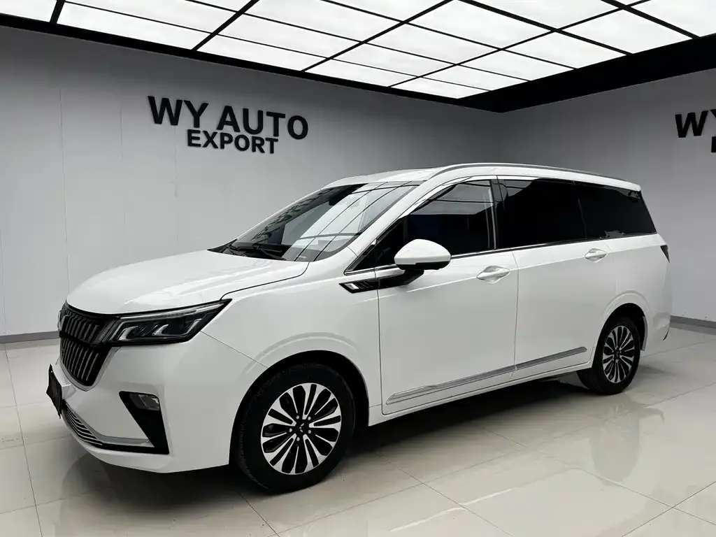 Wuling Jiachen — фото 1