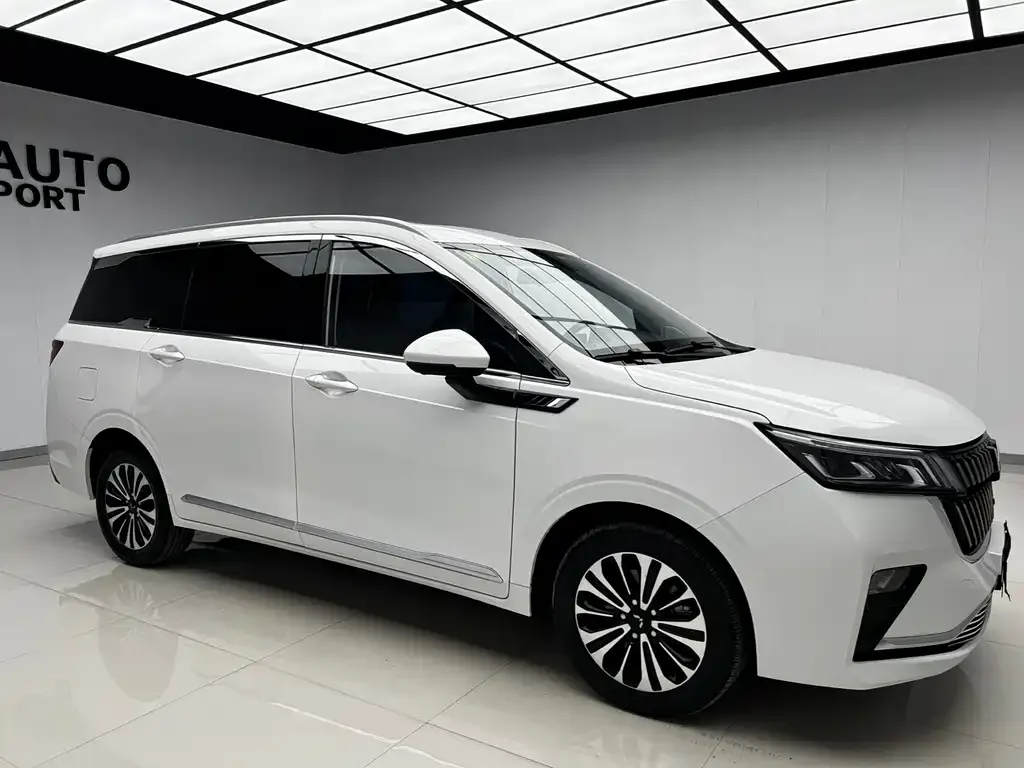Wuling Jiachen — фото 3