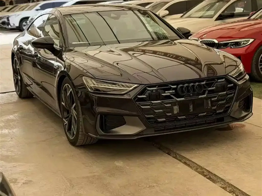 Audi A7L — фото 1