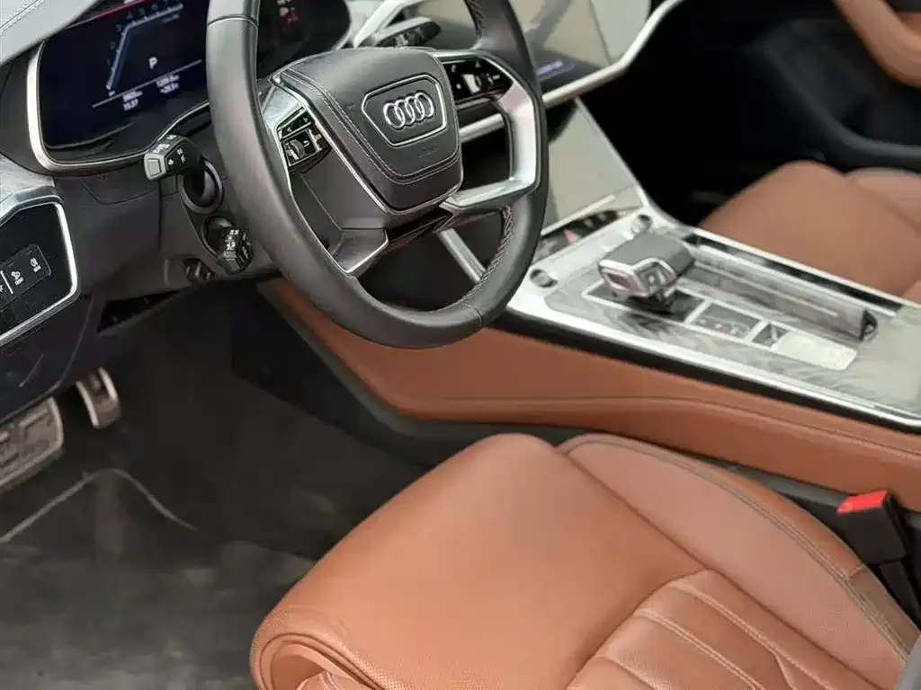 Audi A7L — фото 2