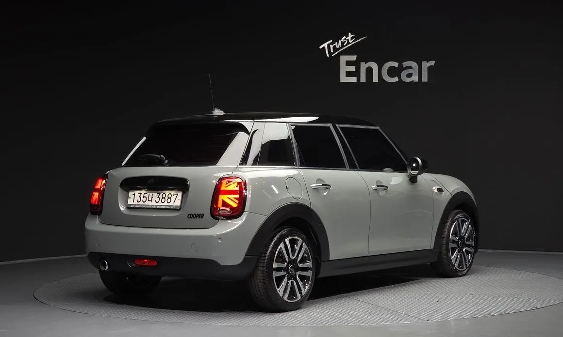 Mini Cooper 2021 из KR, фото 2