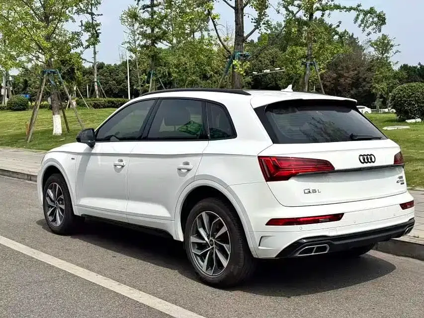 Audi Q5L — фото 2